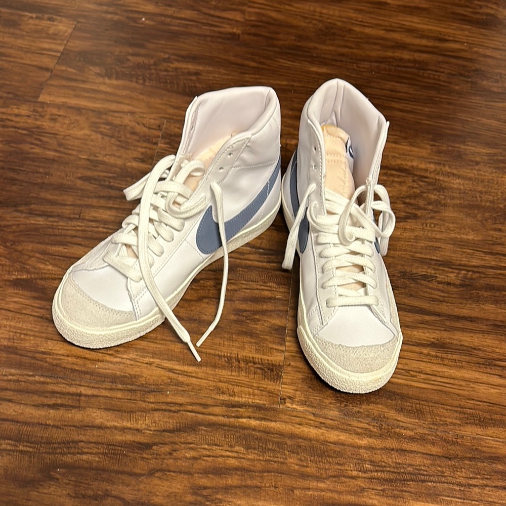 Nike Women's White and Blue High-Top Sneakers